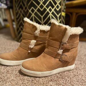 Madden Girl Tan Ankle Boots with Faux Fur size 8.5
